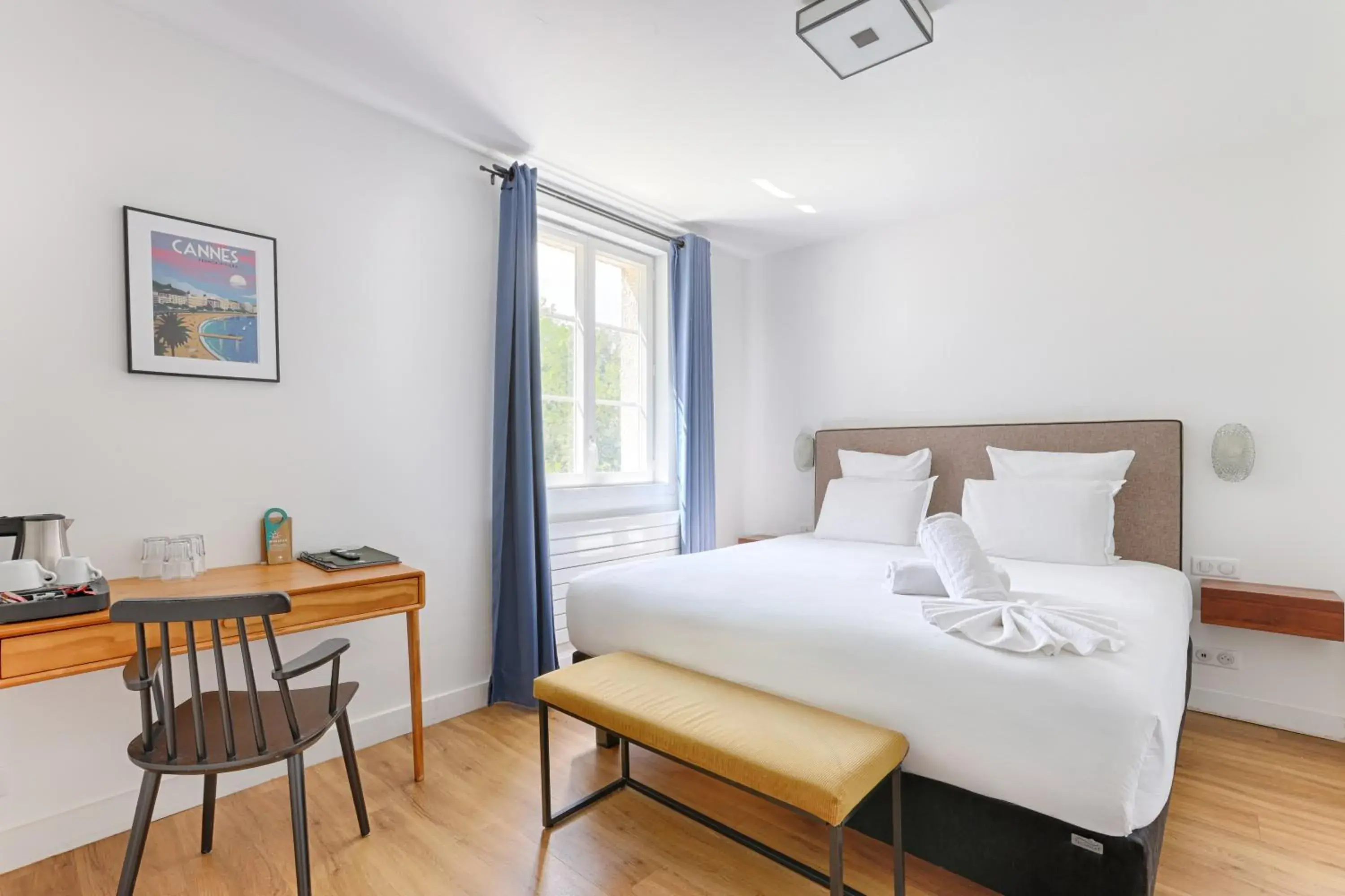 Triple Room with Shower - single occupancy in La Coudraie - Proche de Disneyland